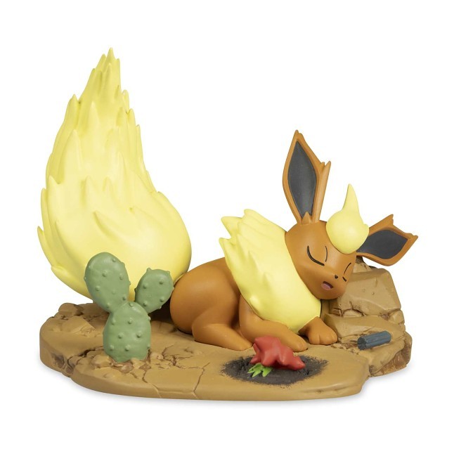 Satisfied Snooze with Flareon Evolving Personalities Figure